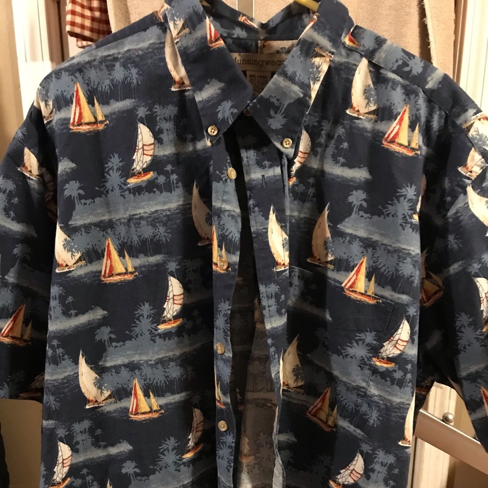 Munsingwear Hawaiian Sailboat XXL Shirt